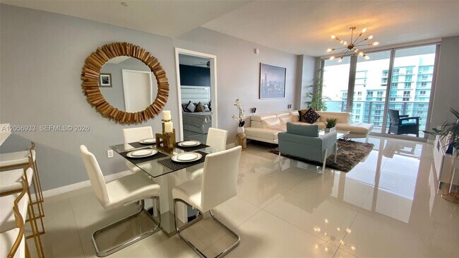 Foto del edificio - 488 NE 18th St