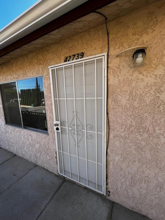 Foto principal - 42739 42nd St W