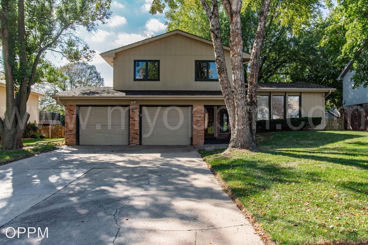 Foto principal - 4 br, 2.5 bath House - 12317 Parker Circle