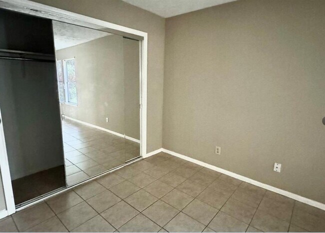 Building Photo - 1806 Green Gate Dr