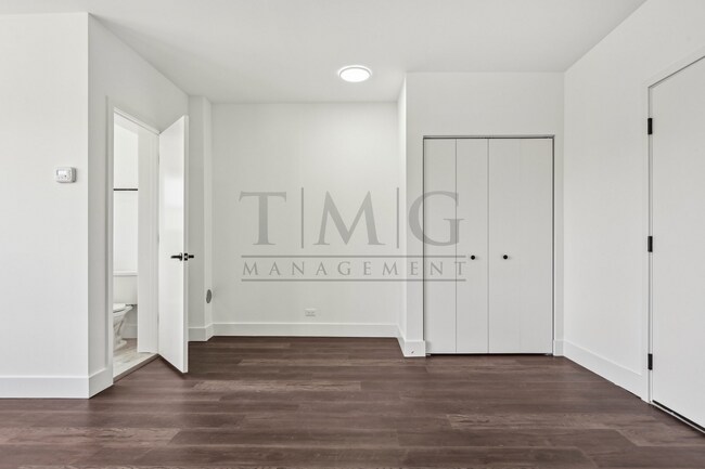 Foto del edificio - Sleek, Bright & Brand New — Stylish Studio in Andersonville