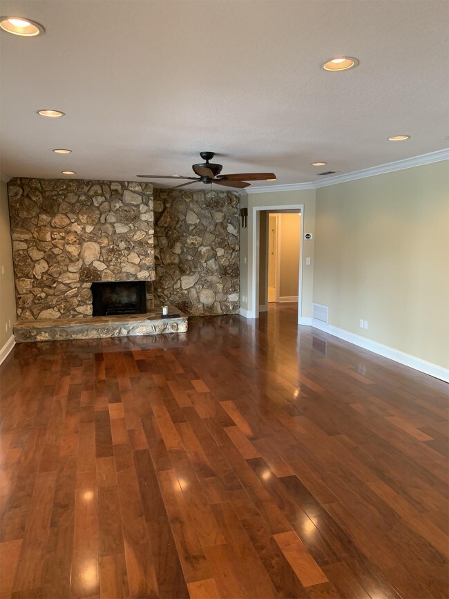 Building Photo - 6123 Tarawood Dr
