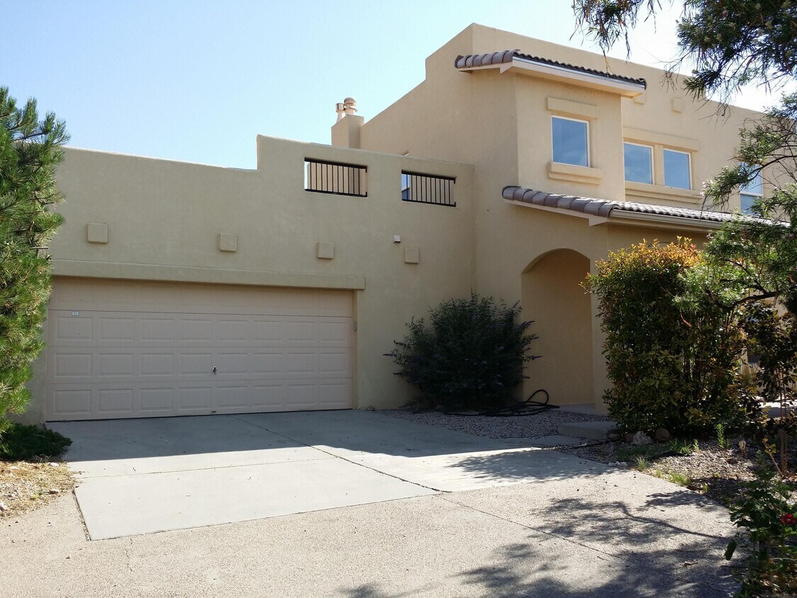 Primary Photo - 6737 Camino Rojo