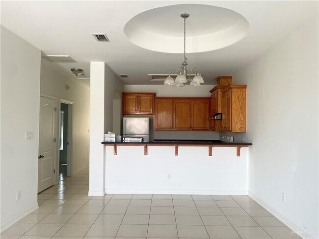 Building Photo - 3128 Scottland Dr