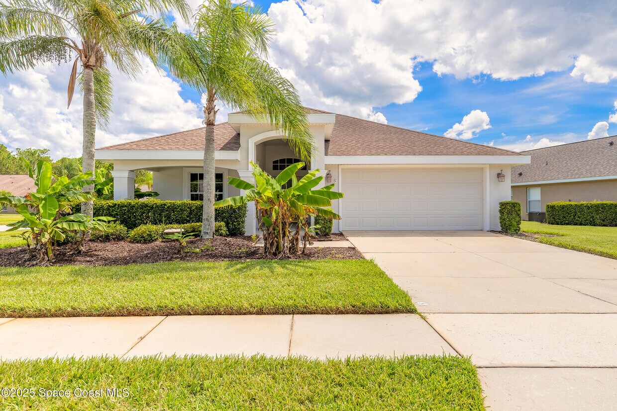 Primary Photo - 1442 Areca Palm Dr