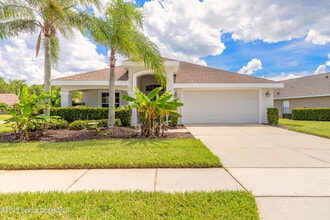 Building Photo - 1442 Areca Palm Dr