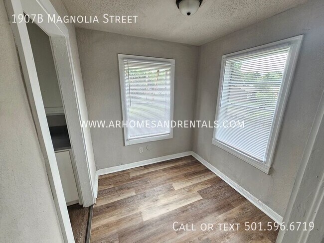 Building Photo - 1907 B Magnolia