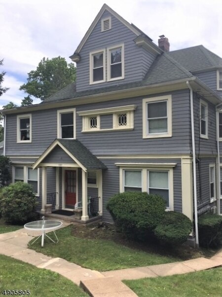 Primary Photo - 1283 Valley Rd