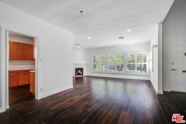 Foto del edificio - 741 Chautauqua Blvd