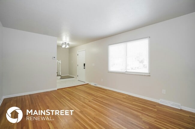 Building Photo - 3391 Compton Dr