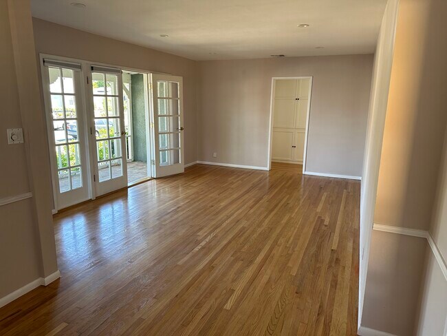Building Photo - 6715 McLennan Ave