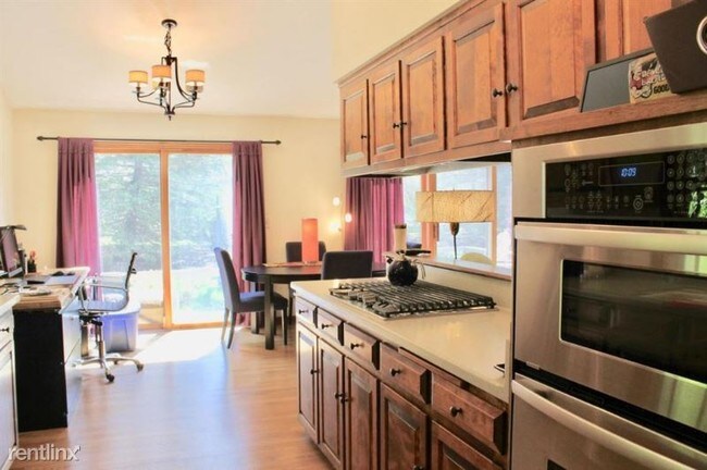 Building Photo - 2 br, 2 bath Condo - 10650 N WINSLOW DR