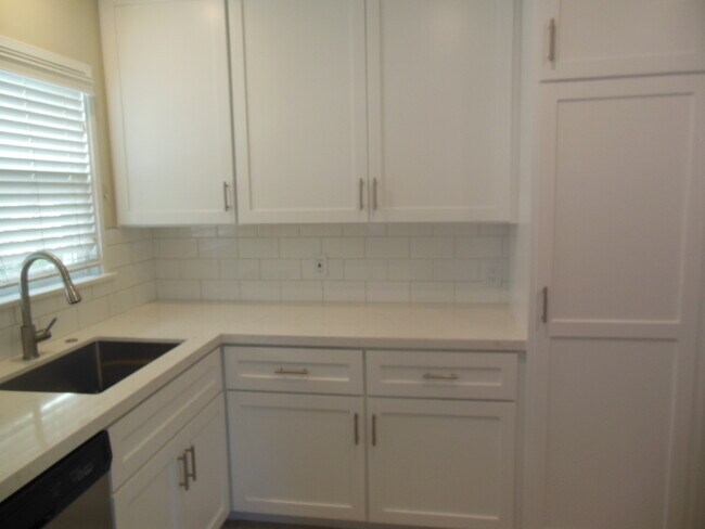 Building Photo - 3518 Brayton Ave