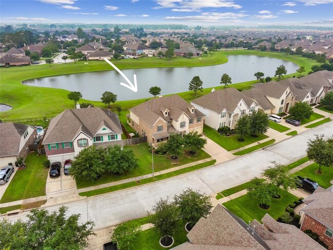 Foto del edificio - 14331 Lakepointe Bend Ln