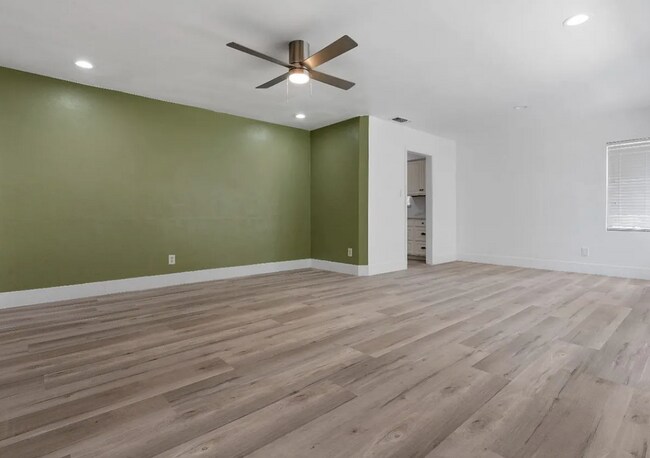 Building Photo - Charming 3 Bedroom 1 Bath