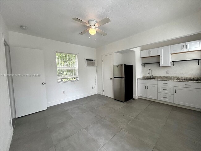 Building Photo - 601 NW 90th St