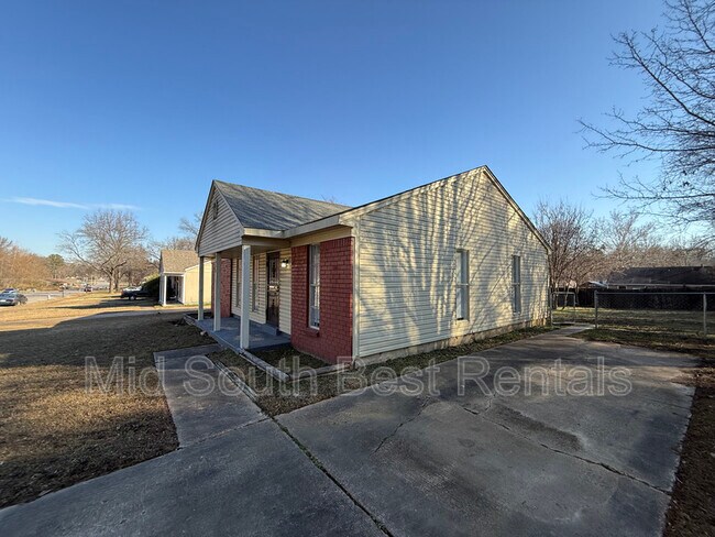 Foto del edificio - 3662 Kerwin Dr