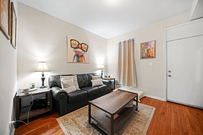 Foto del edificio - 3340 S Carpenter St