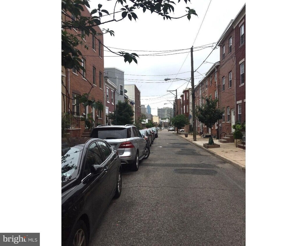 Foto principal - 821 N Capitol St