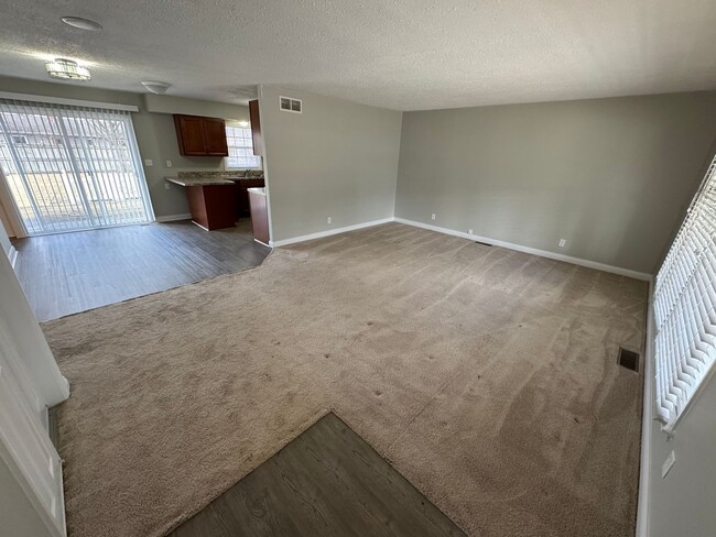 Foto del edificio - Four Bedroom Available in April - West Lafayette School District