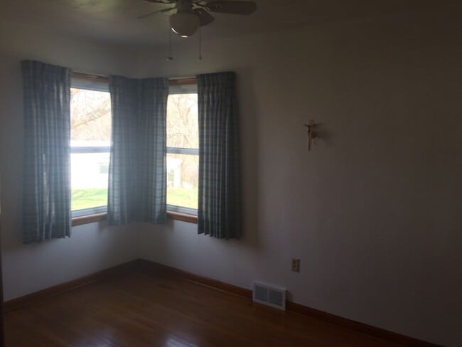 Building Photo - 1358 Pottery Rd