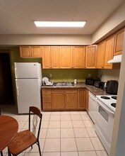 Building Photo - 253-253 Lester St