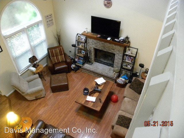 Building Photo - 3 br, 2.5 bath House - 106 Blackberry Bend