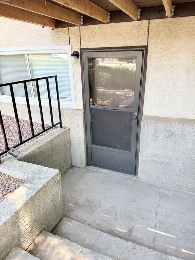 Building Photo - 1805 Eagle View Dr