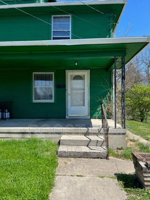 Building Photo - 128 S Fostoria Ave