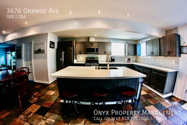 Foto del edificio - 3676 Orange Ave