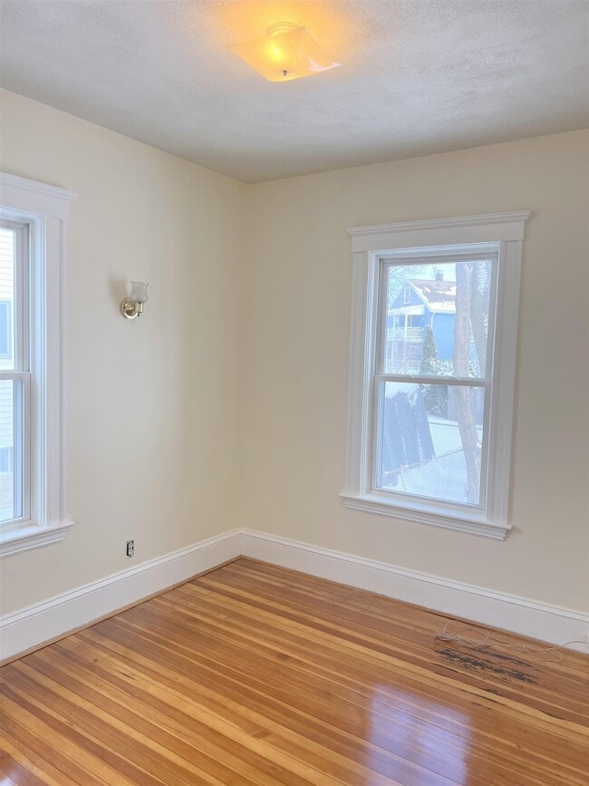 Building Photo - 44 Wilson Ave