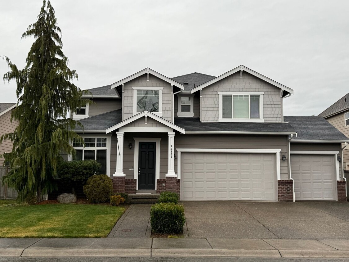 Primary Photo - Bonney Lake Falling Water 2 Story