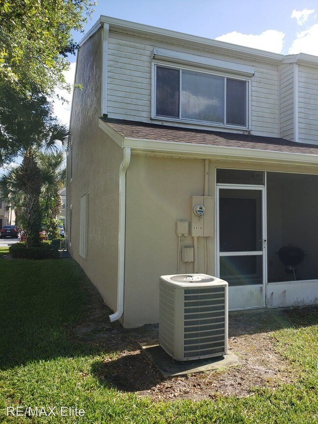 2 br, 2.5 bath House 1418 Hampton Park House Rental in Melbourne