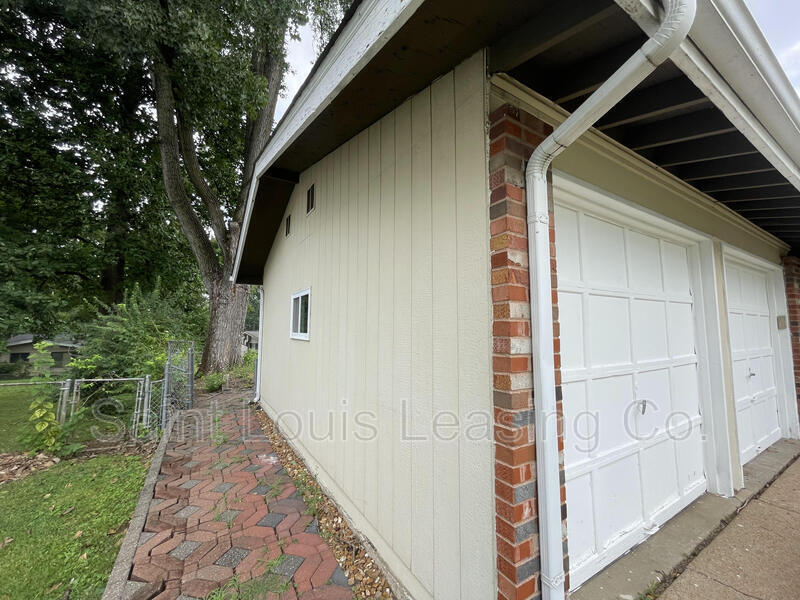 Foto principal - 1265 St Anthony Ln