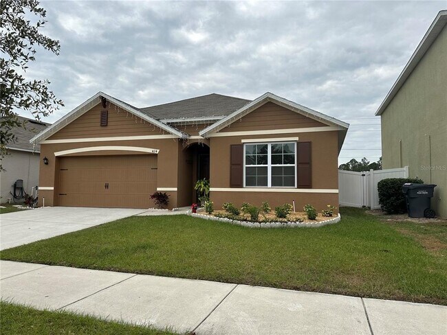 Building Photo - 424 Tanglewood Dr