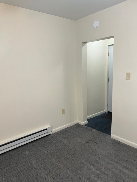Building Photo - 220 Eastwood Dr