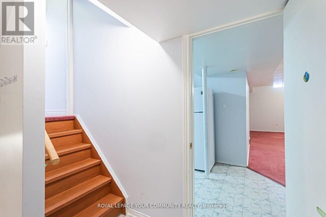 Building Photo - 19 Boyes Ct