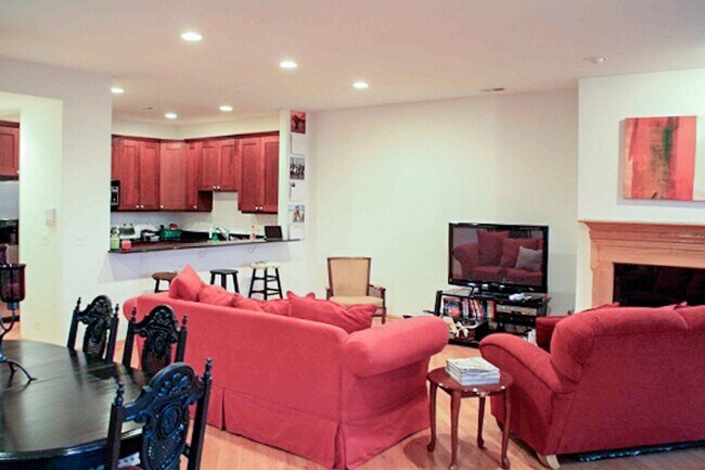 Foto del edificio - 3338 N Sheffield Ave