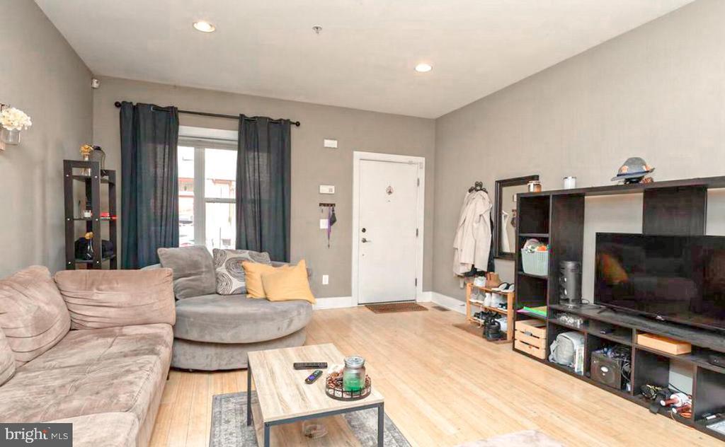 Foto principal - 1632 Francis St