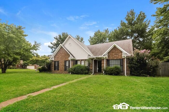 Building Photo - Beautiful 2 Story Collierville Home