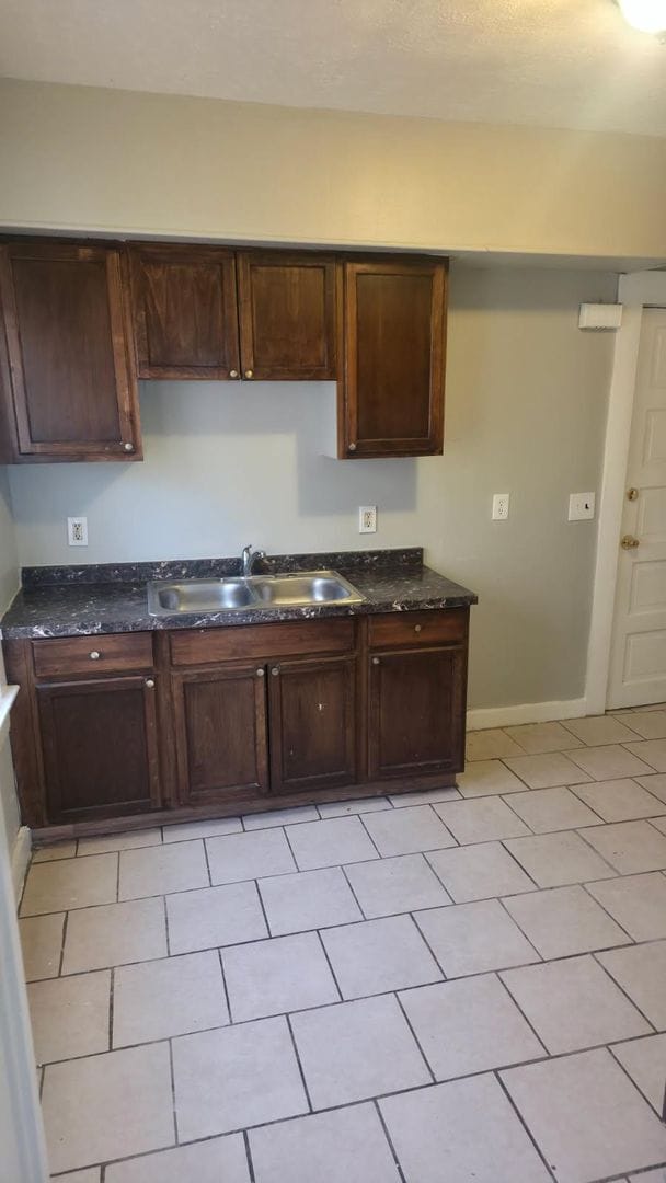 Building Photo - 3871-3873 W 19th St