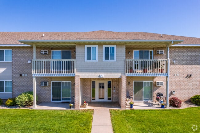Entry - Elm Grove Apartments