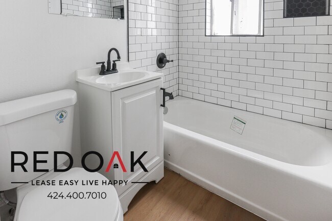 Building Photo - Gorgeous Remodeled Studio With Stainless S...