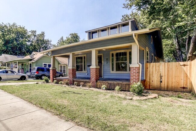 Foto del edificio - 3/2 Rustic Craftsman Home Of Your Dreams!