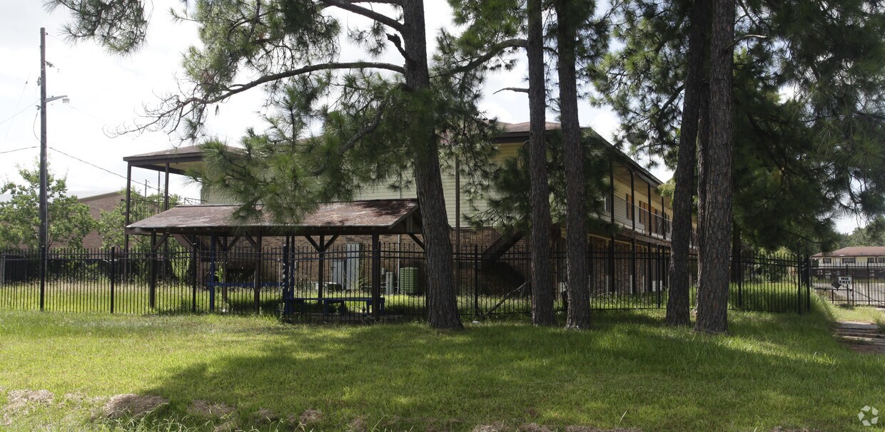 Building Photo - Brandywine Apartments