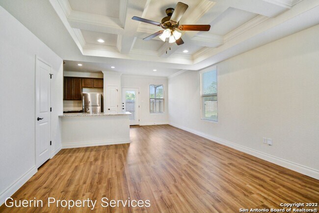 Foto del edificio - 3 br, 2.5 bath House - 325 Untermaier St.