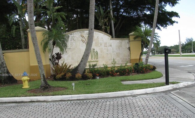 Building Photo - 155 NW 96th Terrace