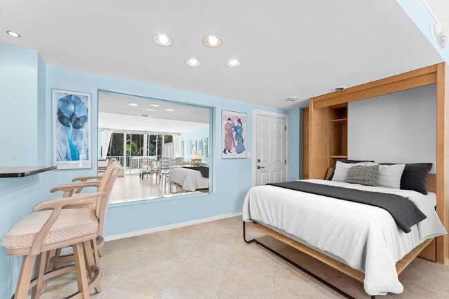 Building Photo - 2774 S Ocean Blvd