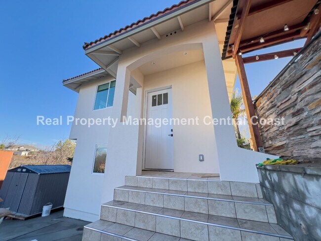 Foto del edificio - AVAILABLE NOW - Recently Built Custom Home...