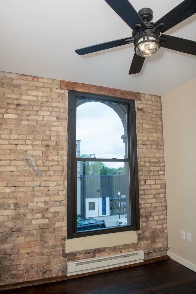 Foto del edificio - 19 8th St S